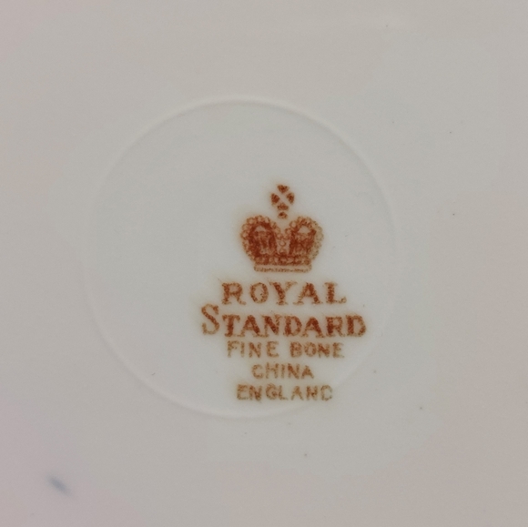 2 England Royal Standard Bone China 8” Plate Style RSD20 Cobalt Blue Gold Swirls - Picture 5 of 10